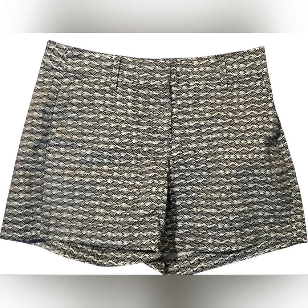 Nautica Women's Dark Blue and White Patterned Shorts